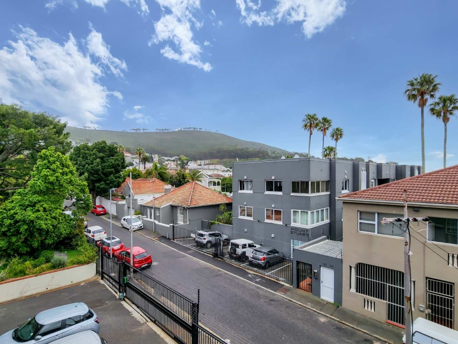 To Let 1 Bedroom Property for Rent in Tamboerskloof Western Cape